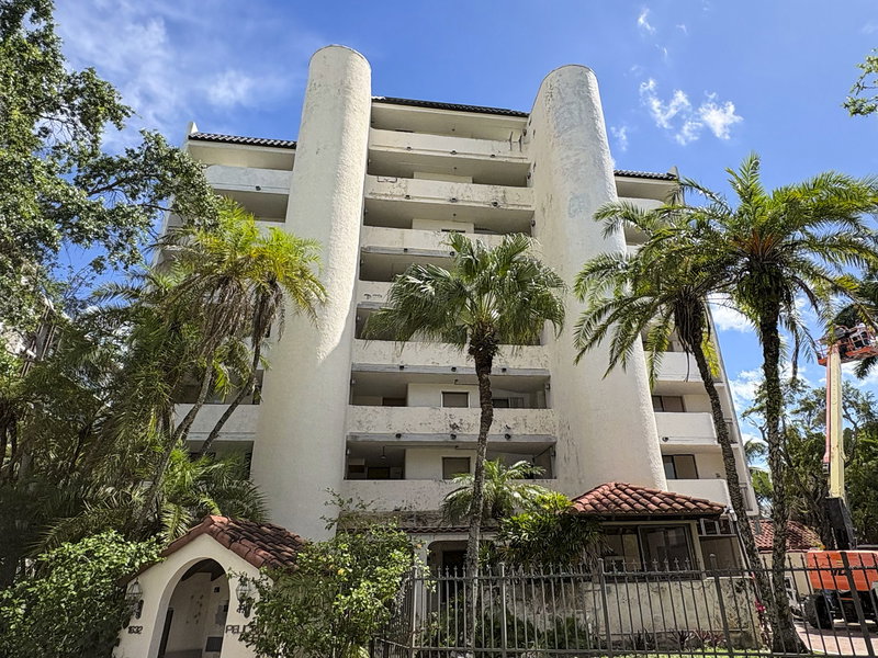 Pelican Reef Condo main photo